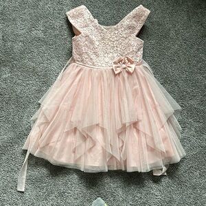 Beautiful pink dress perfect for Mother’s Day or wedding